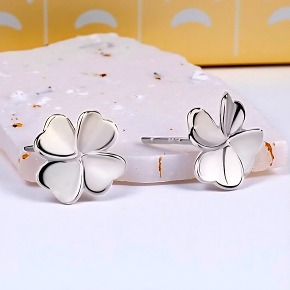 🆕️ S925 Silver Four-Leaf Clover Stud Earrings Dainty Trendy Lucky Charm Jewelry - Picture 5 of 13